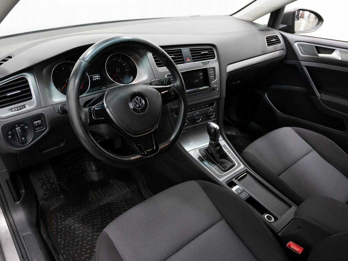 Volkswagen Golf с пробегом — 2013 год. Фото: #8