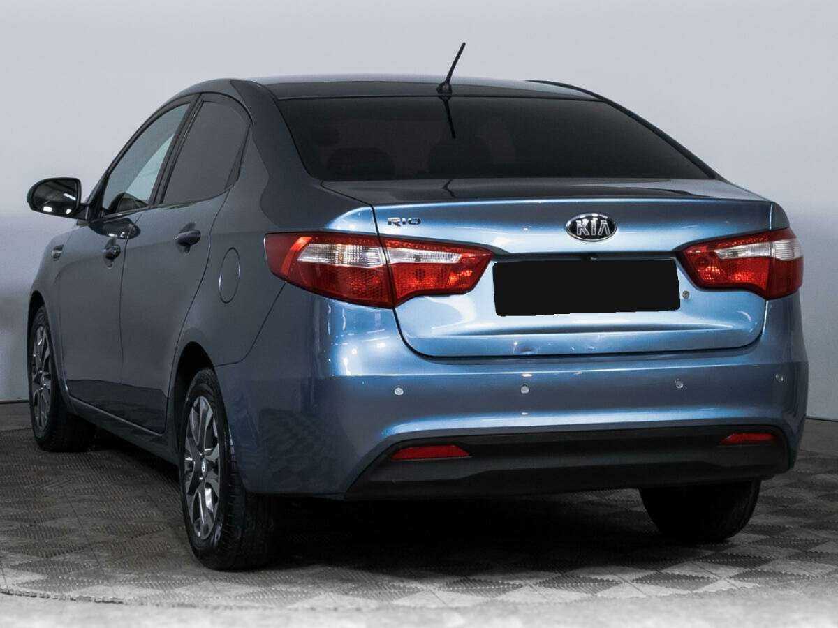 Kia Rio с пробегом — 2013 год. Фото: #6