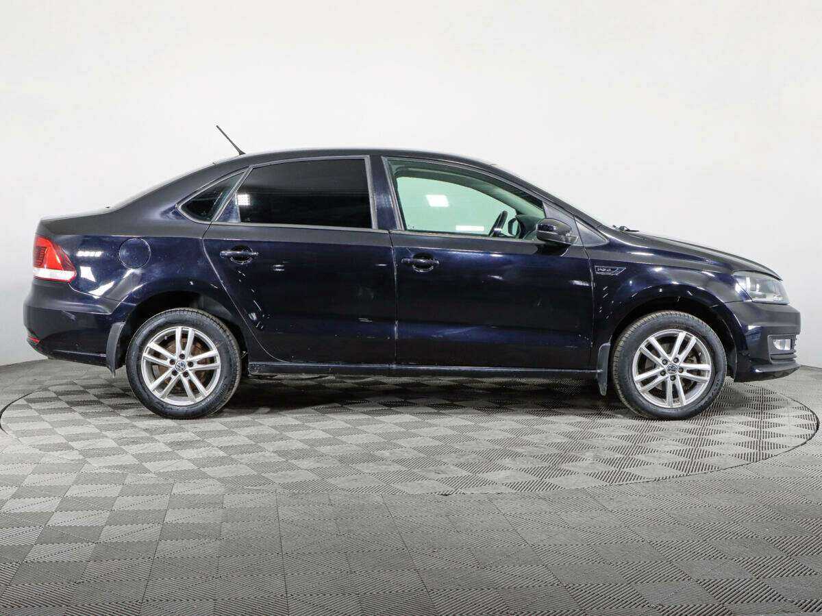 Volkswagen Polo с пробегом — 2015 год. Фото: #3