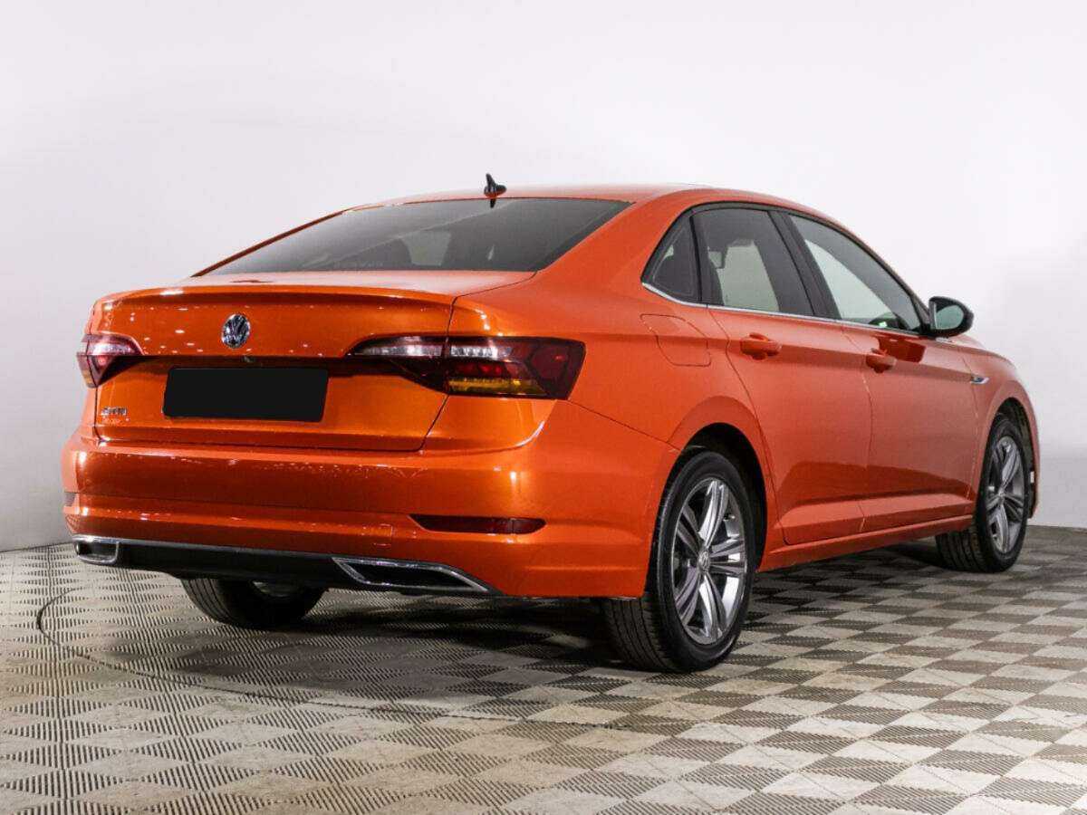 Volkswagen Jetta с пробегом — 2018 год. Фото: #4