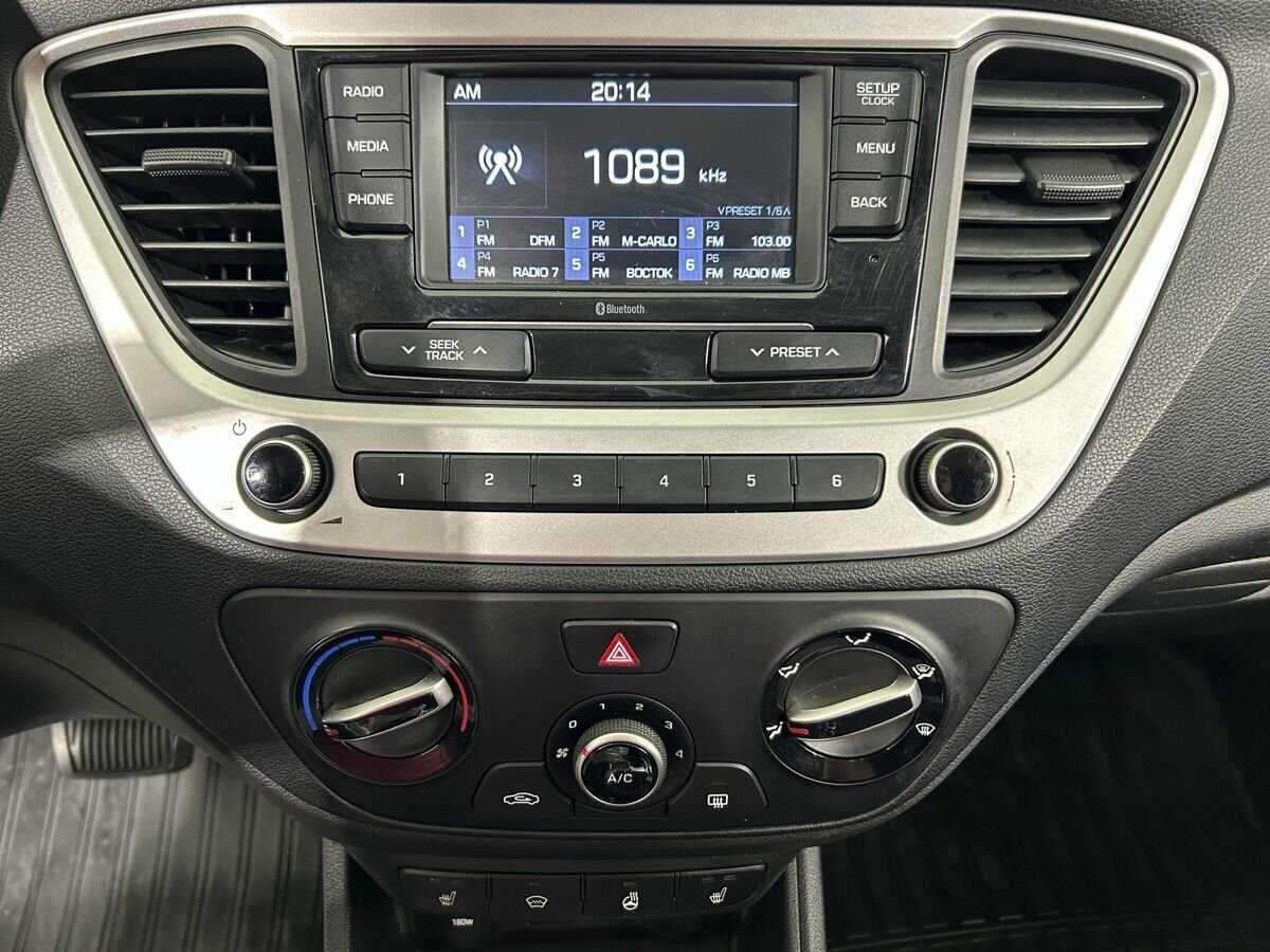 Hyundai Solaris с пробегом — 2017 год. Фото: #11