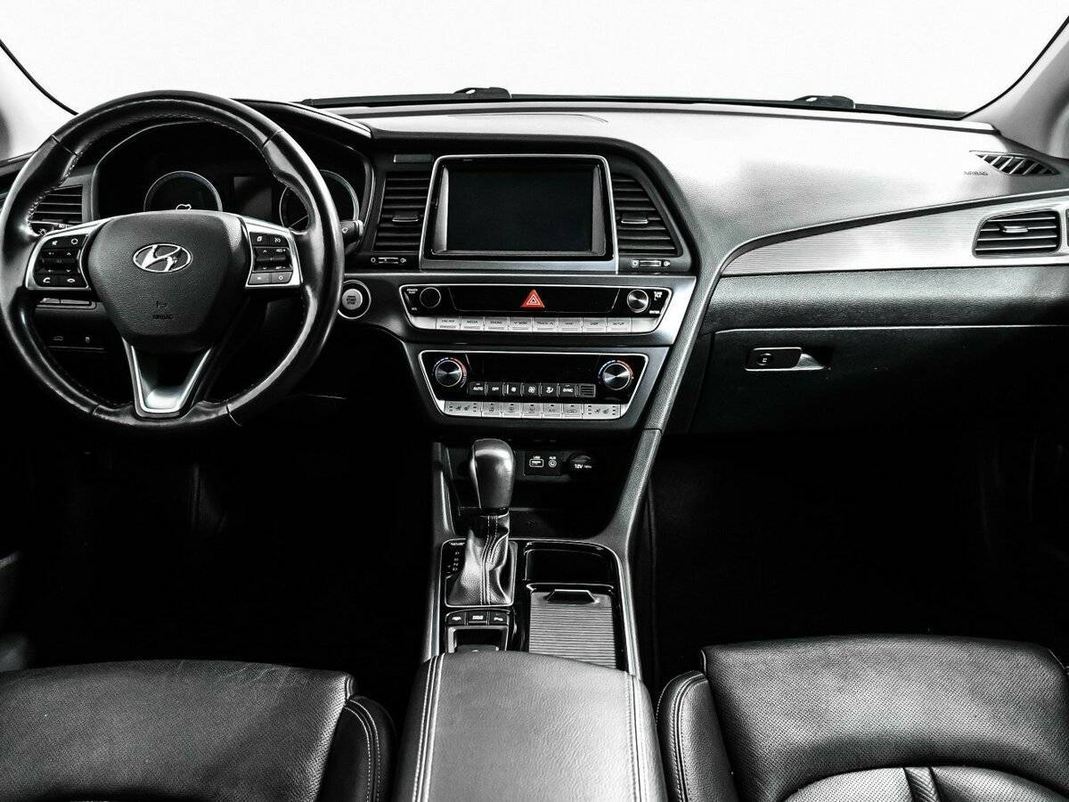 Hyundai Sonata с пробегом — 2017 год. Фото: #10