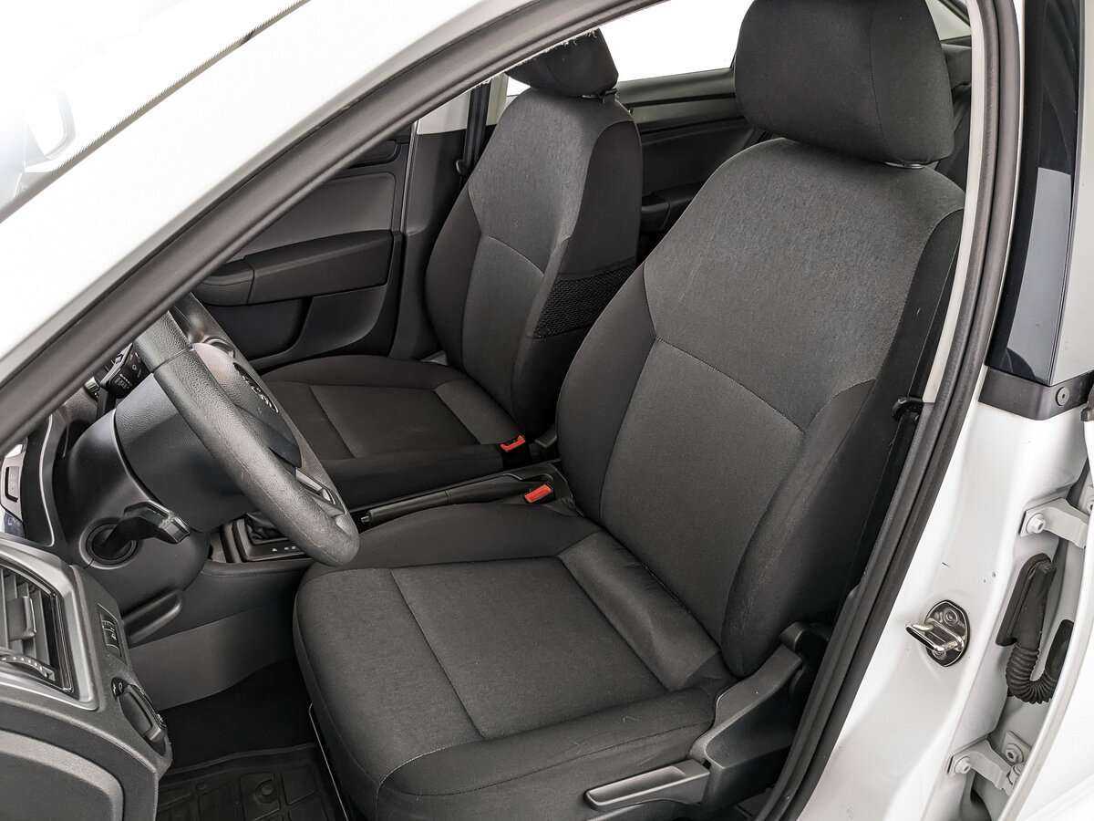 Skoda Rapid с пробегом — 2018 год. Фото: #15