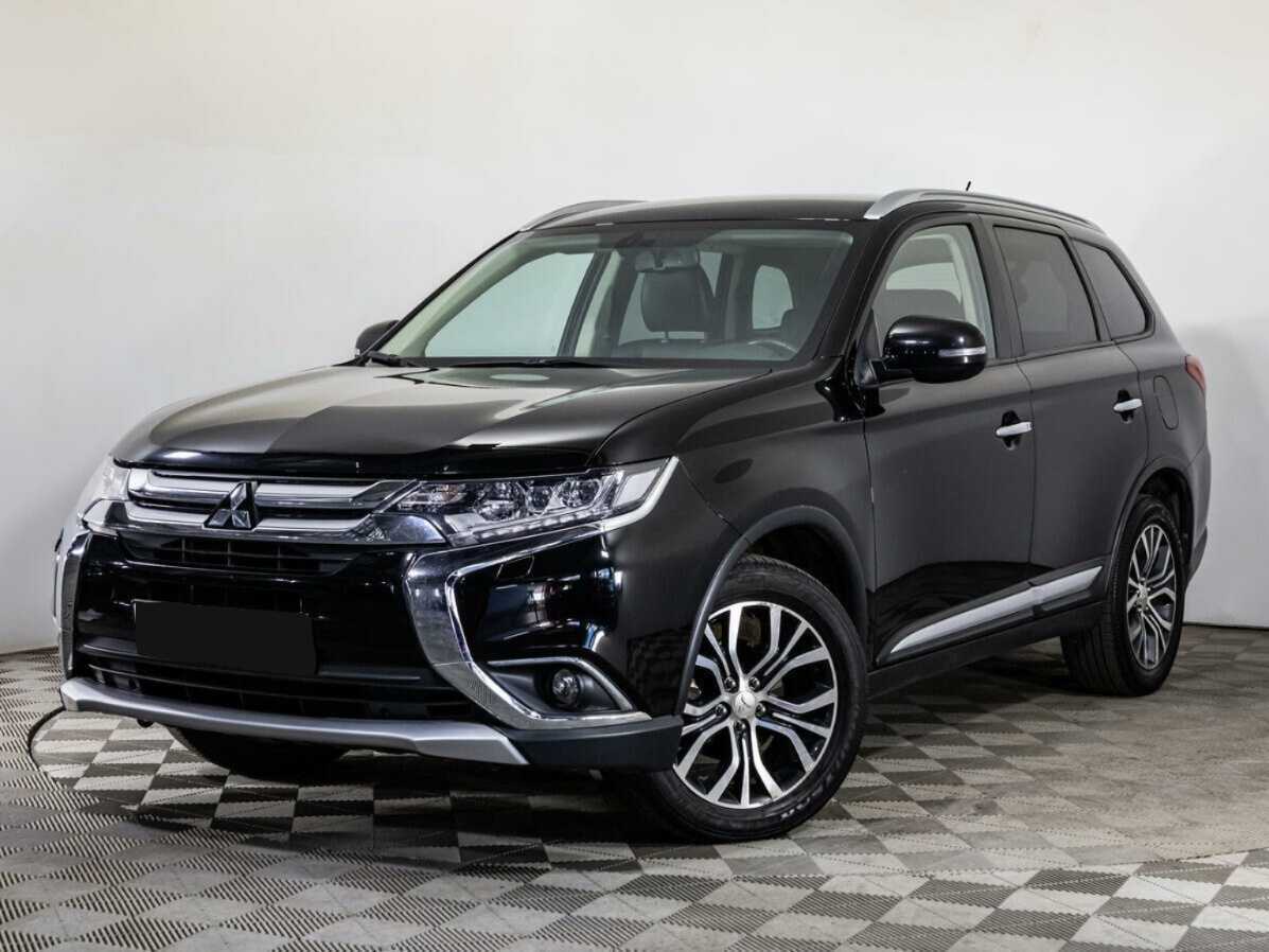 Mitsubishi Outlander с пробегом — 2015 год. Фото: #0