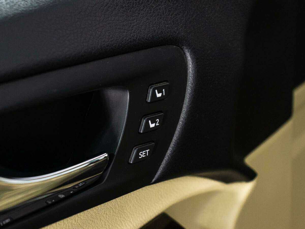 Toyota Camry с пробегом — 2017 год. Фото: #14