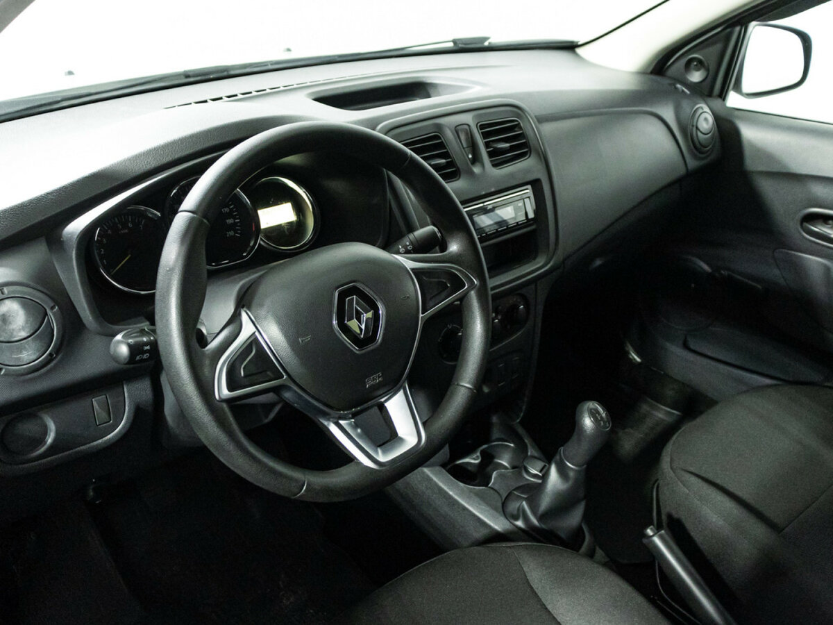 Renault Logan с пробегом — 2019 год. Фото: #10