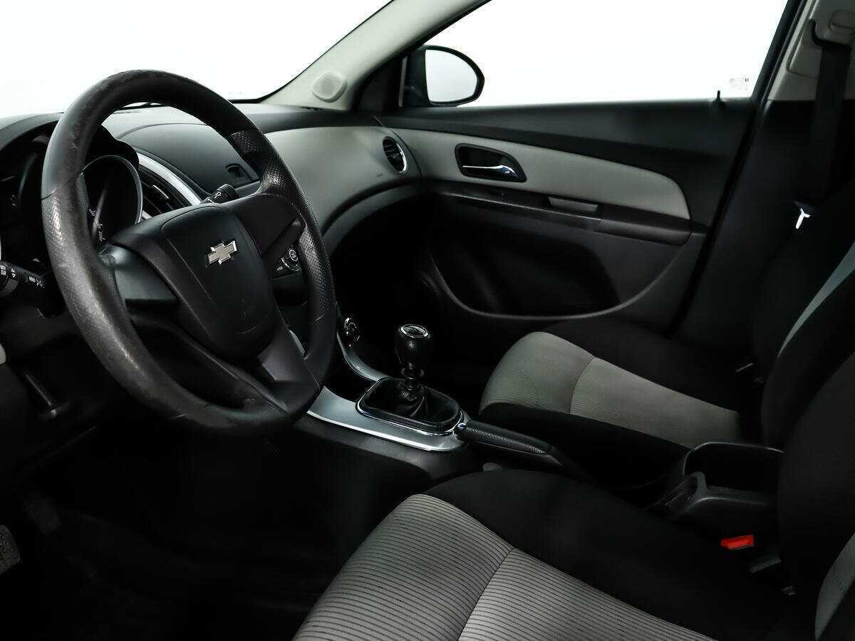 Chevrolet Cruze с пробегом — 2013 год. Фото: #5