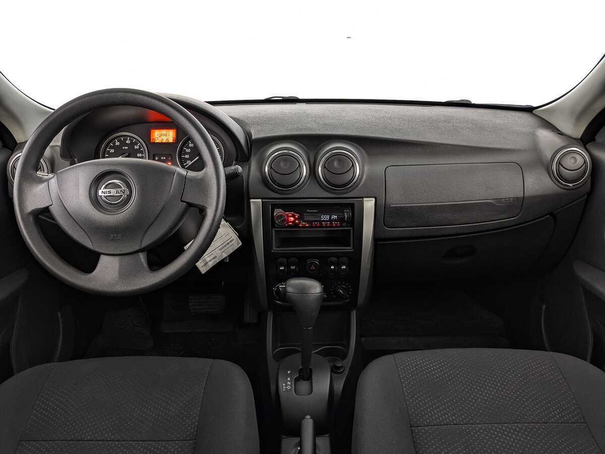 Nissan Almera с пробегом — 2015 год. Фото: #9