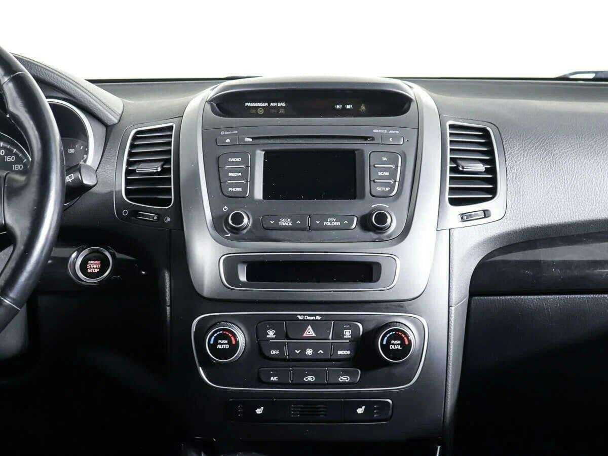 Kia Sorento с пробегом — 2016 год. Фото: #12