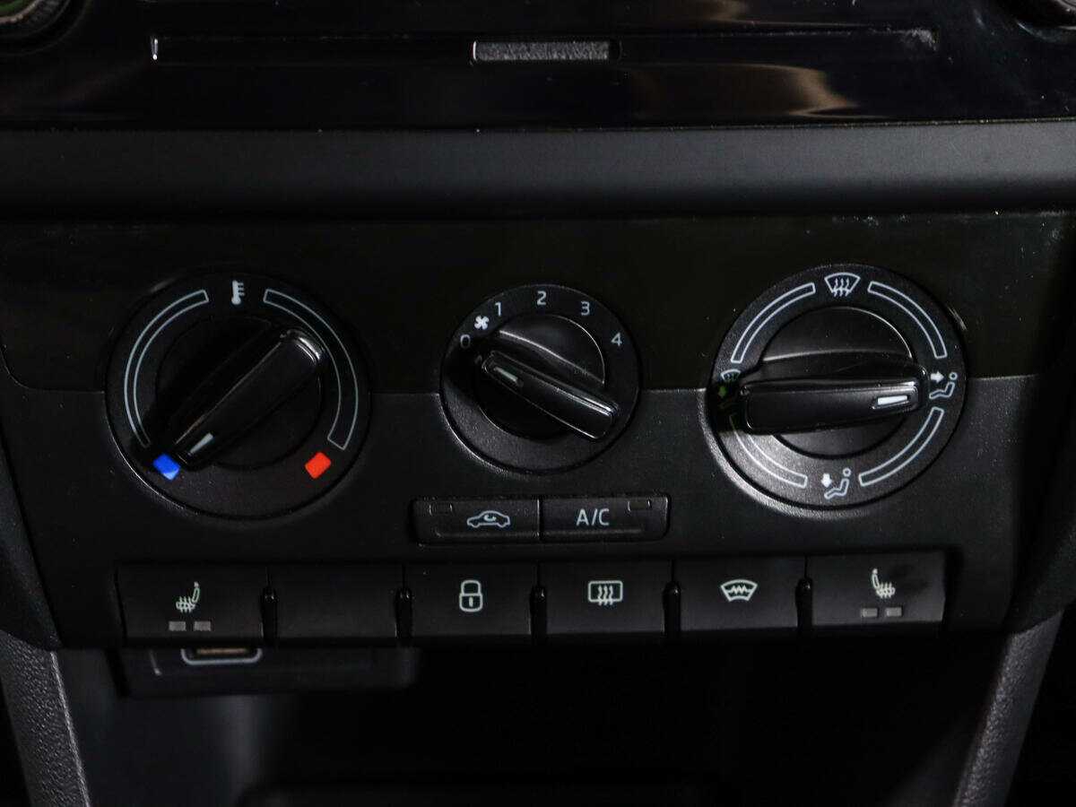 Skoda Rapid с пробегом — 2019 год. Фото: #13