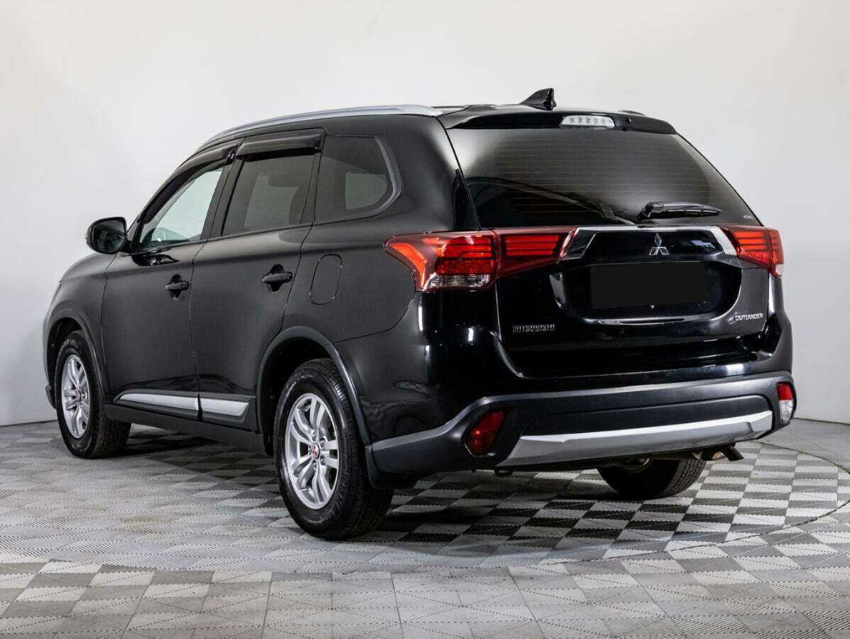 Mitsubishi Outlander с пробегом — 2017 год. Фото: #5