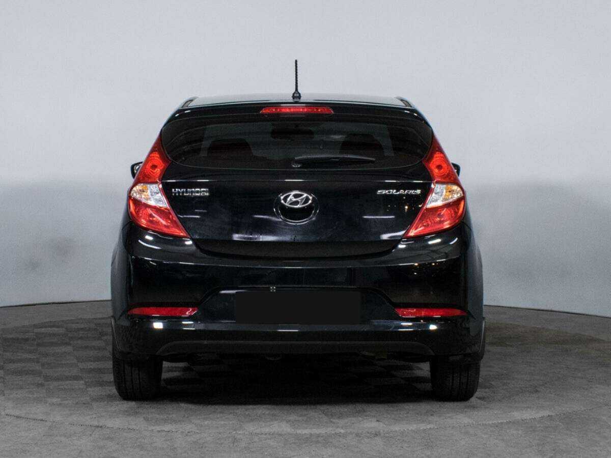 Hyundai Solaris с пробегом — 2014 год. Фото: #5