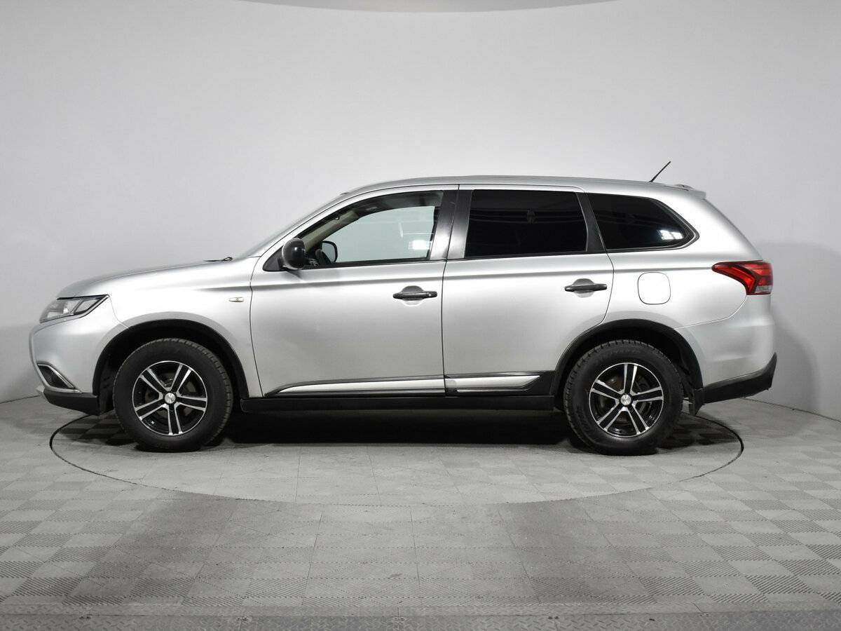 Mitsubishi Outlander с пробегом — 2015 год. Фото: #7