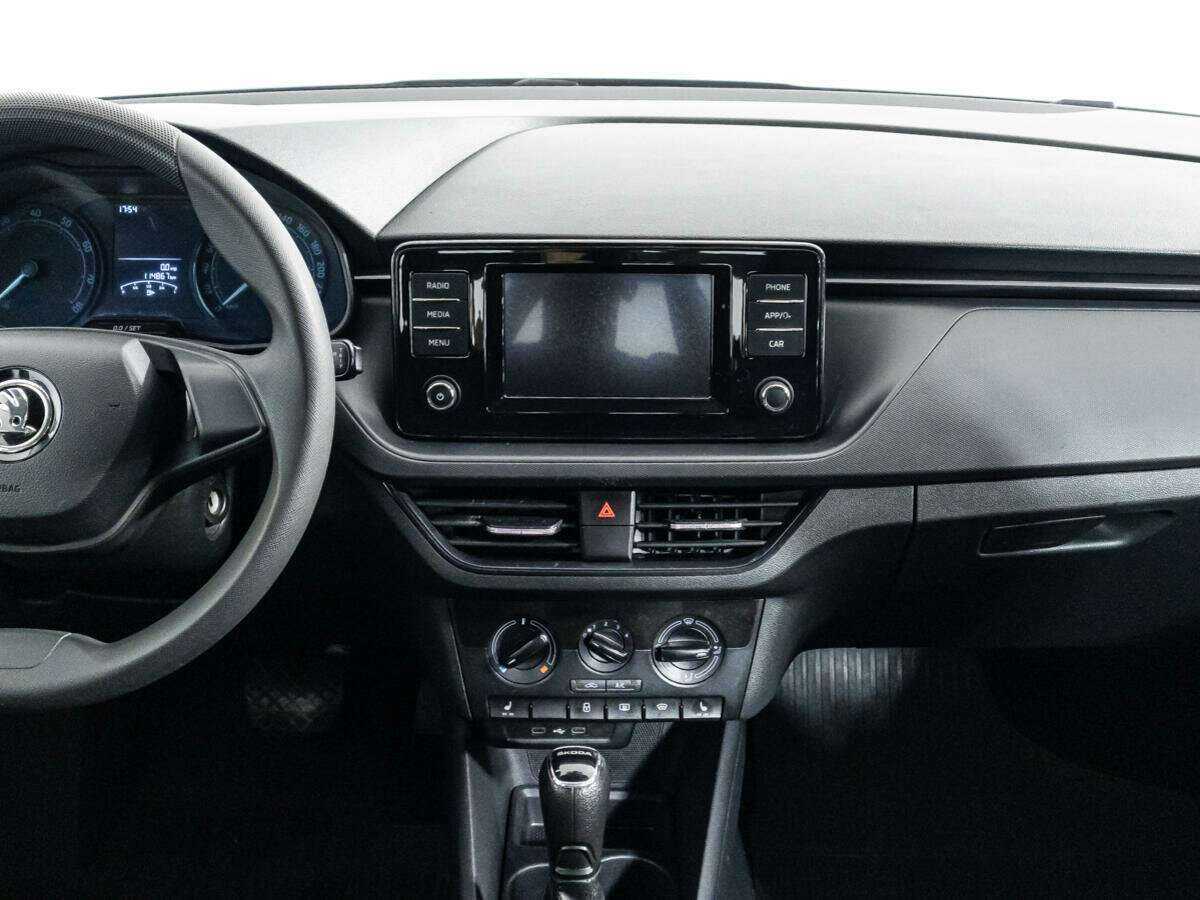 Skoda Rapid с пробегом — 2021 год. Фото: #13
