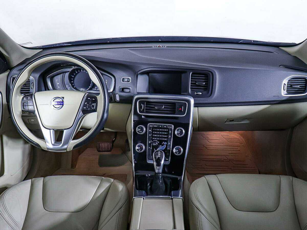 Volvo S60 с пробегом — 2014 год. Фото: #10