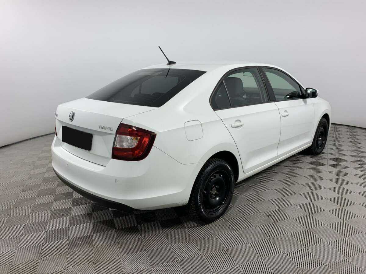 Skoda Rapid с пробегом — 2019 год. Фото: #3