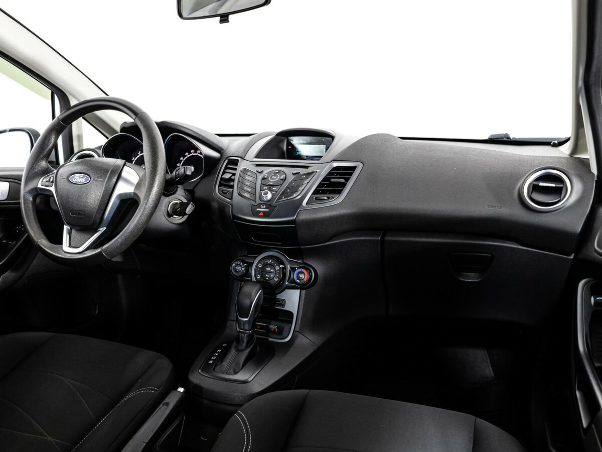 Ford Fiesta с пробегом — 2016 год. Фото: #6