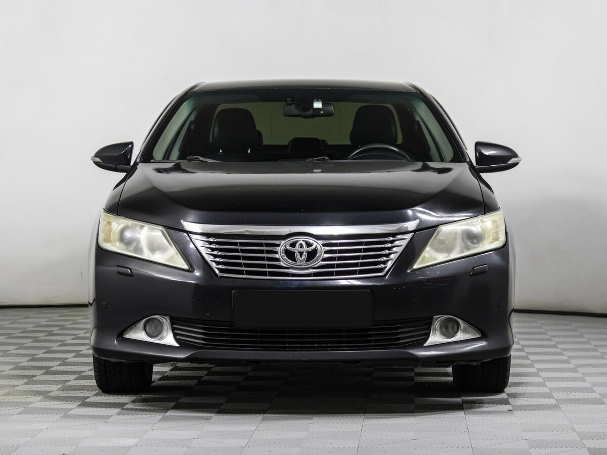 Toyota Camry с пробегом — 2012 год. Фото: #1