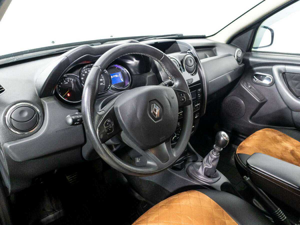 Renault Duster с пробегом — 2017 год. Фото: #10