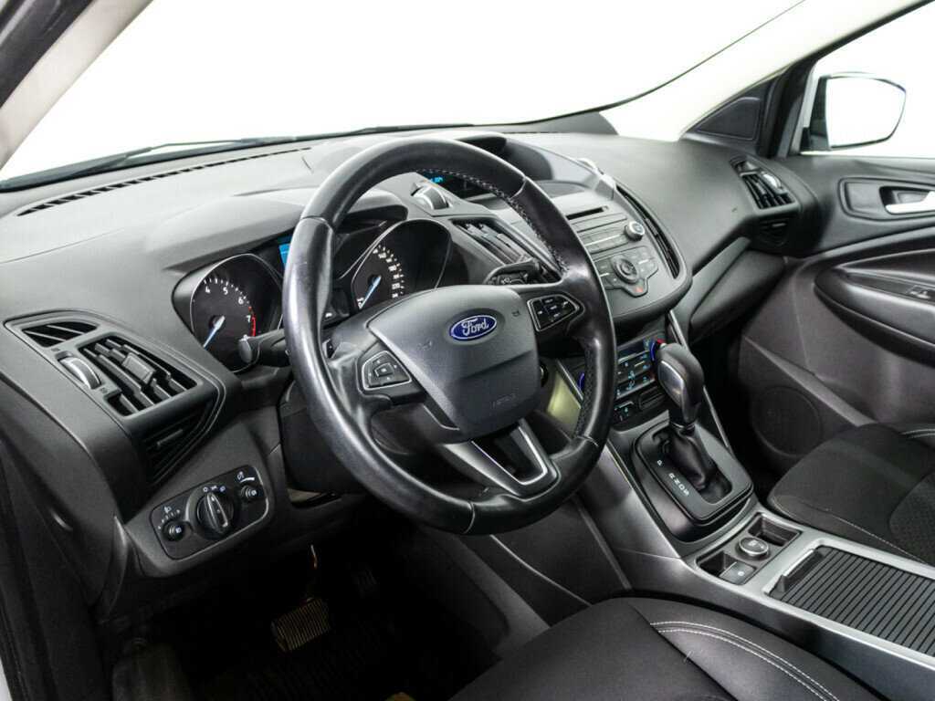 Ford Kuga с пробегом — 2018 год. Фото: #10