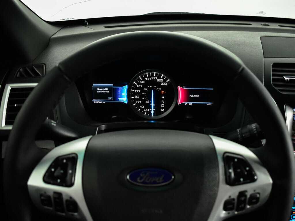 Ford Explorer с пробегом — 2014 год. Фото: #10