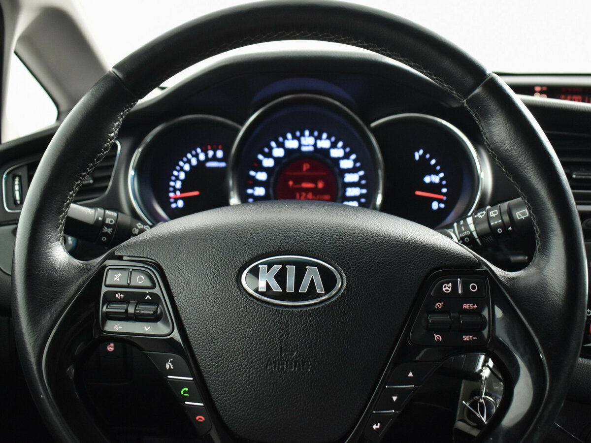 Kia Ceed с пробегом — 2013 год. Фото: #13