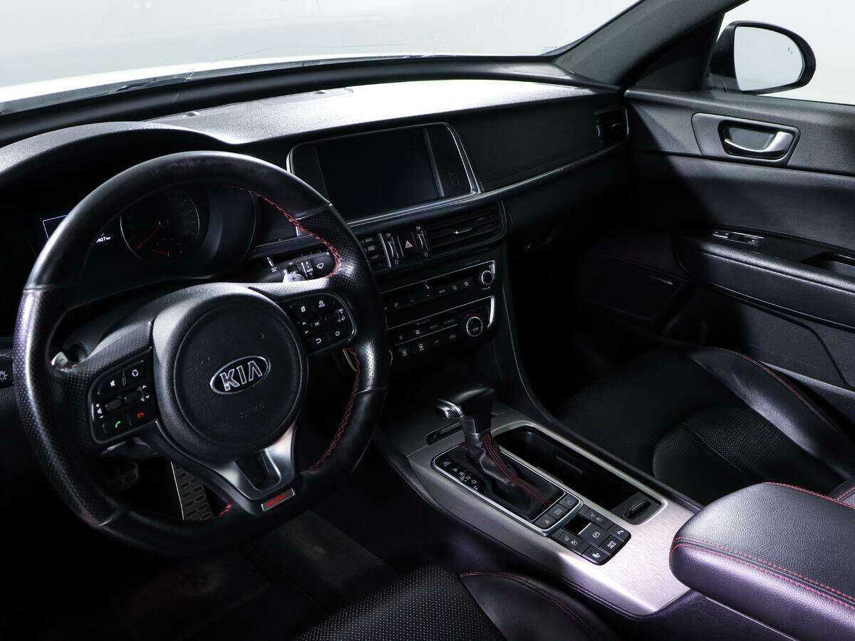 Kia Optima с пробегом — 2016 год. Фото: #10