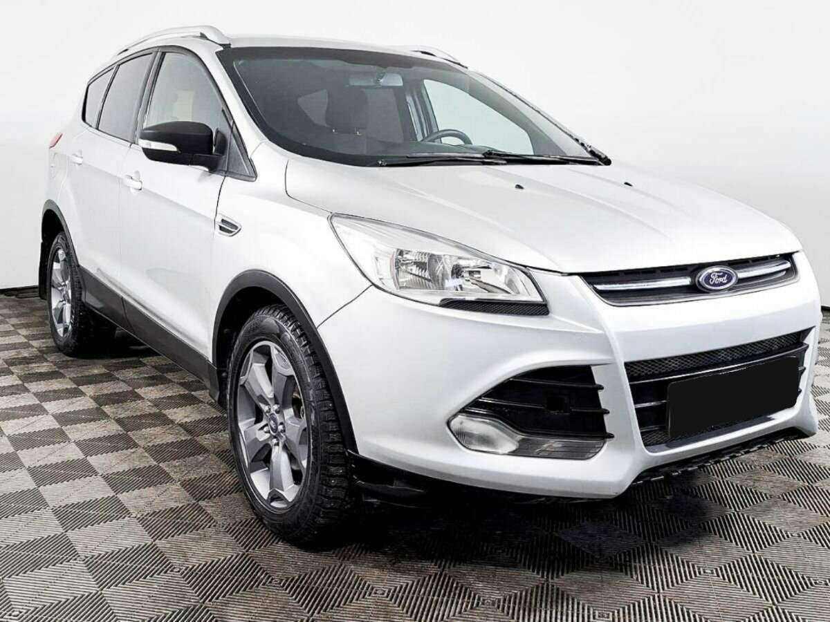 Ford Kuga с пробегом — 2014 год. Фото: #2