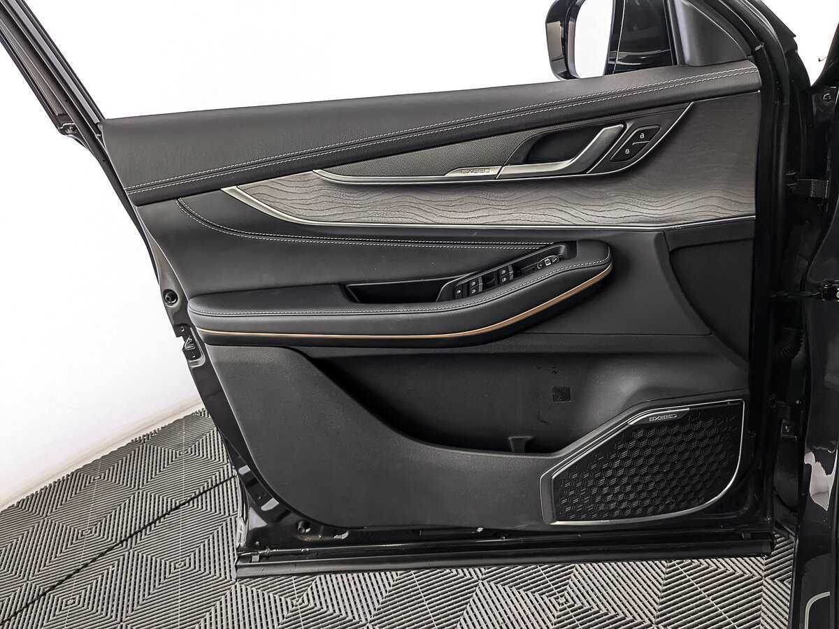 EXEED LX с пробегом — 2023 год. Фото: #17