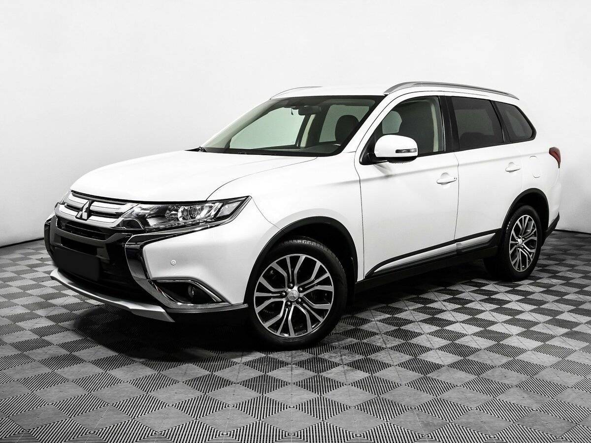Mitsubishi Outlander с пробегом — 2017 год. Фото: #0