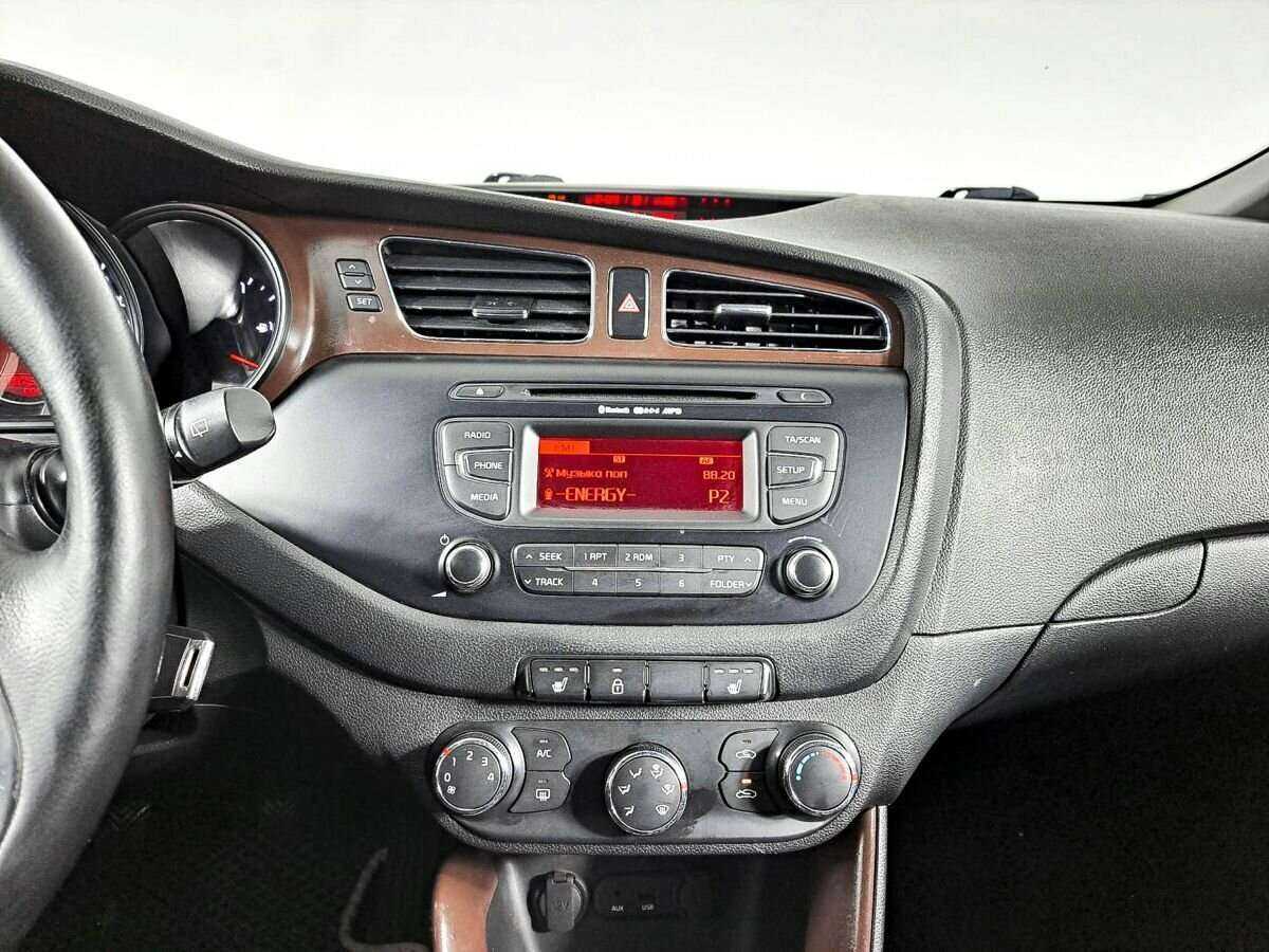 Kia Ceed с пробегом — 2013 год. Фото: #13