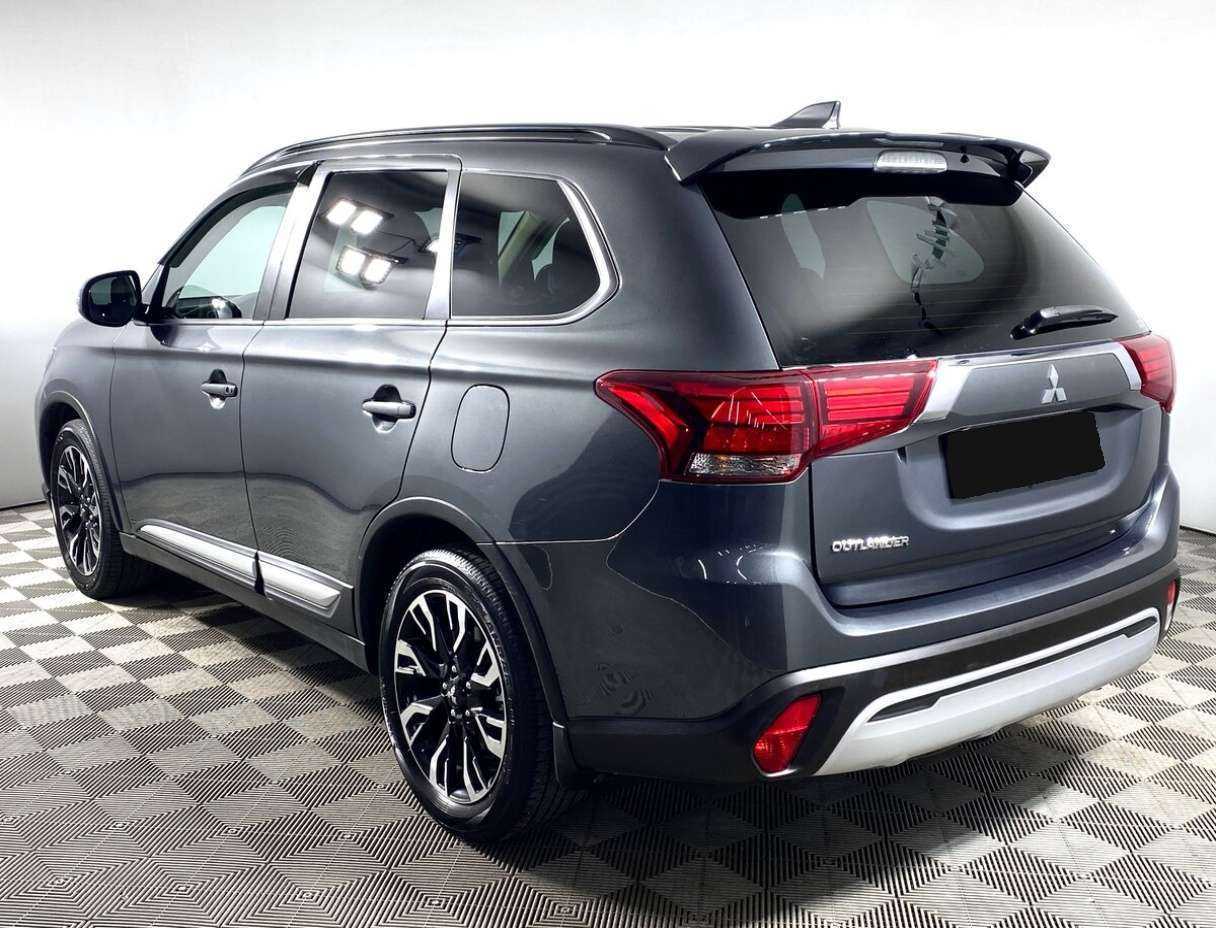 Mitsubishi Outlander с пробегом — 2021 год. Фото: #5