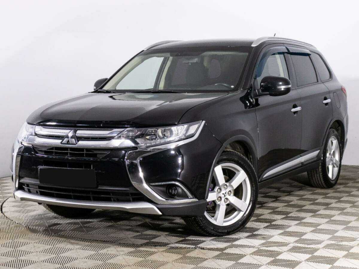 Mitsubishi Outlander с пробегом — 2016 год. Фото: #0