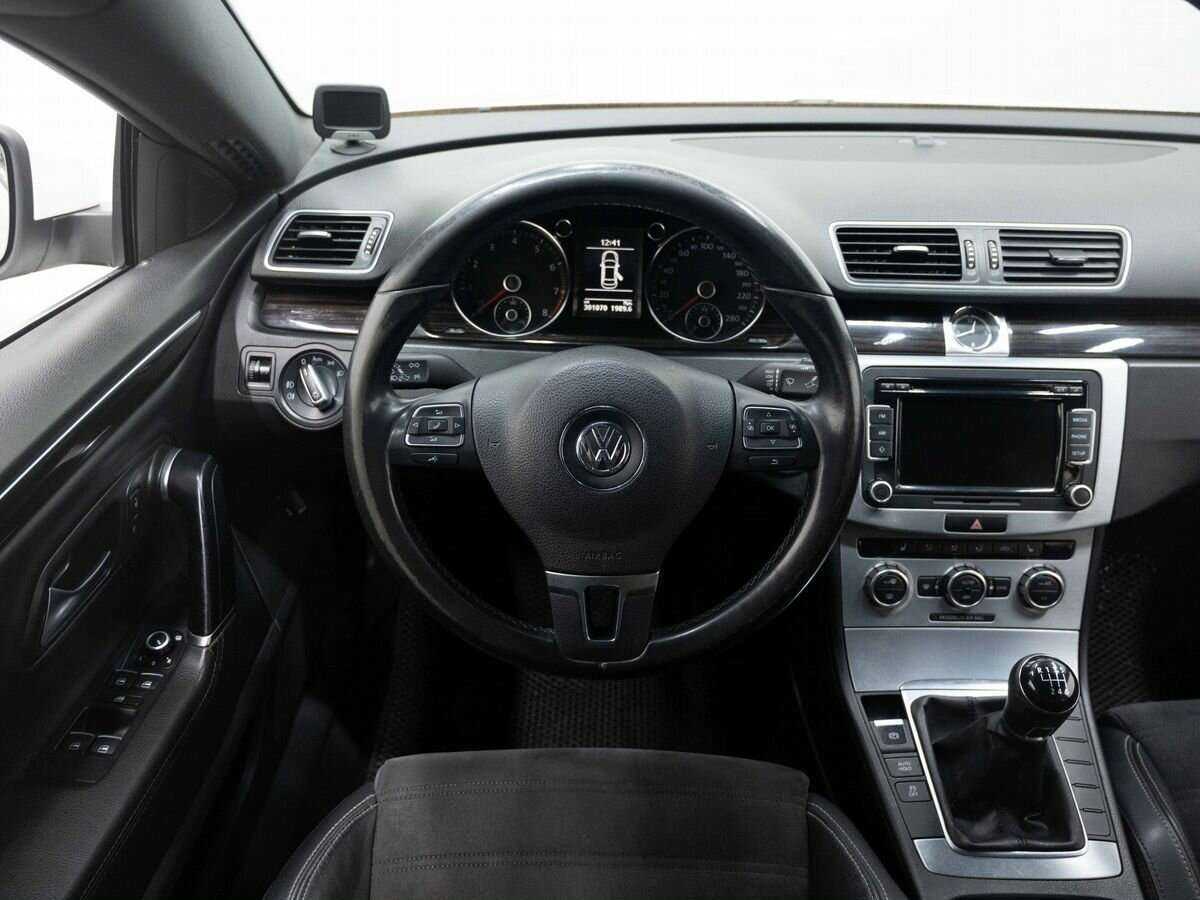 Volkswagen Passat CC с пробегом — 2014 год. Фото: #13