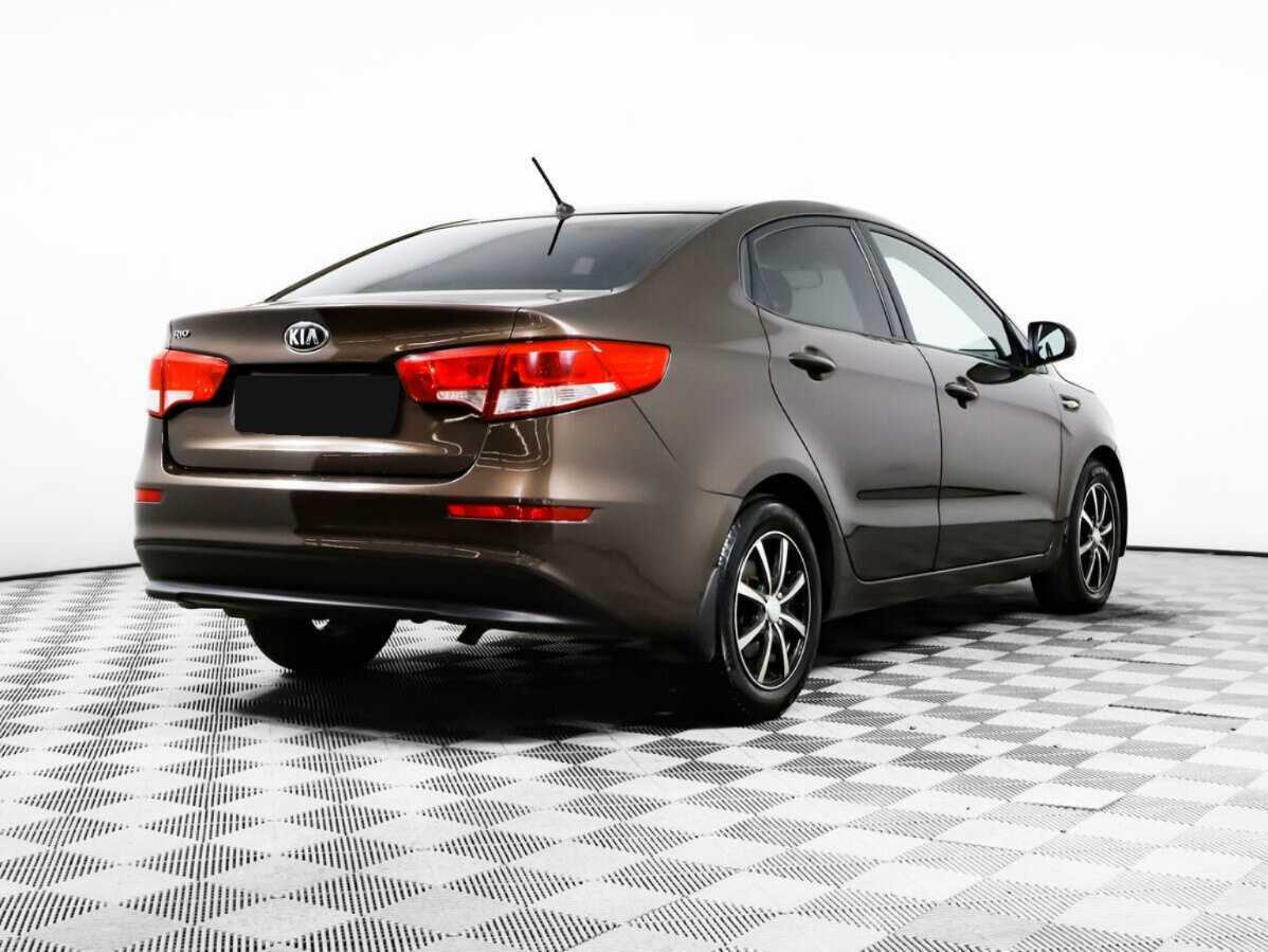 Kia Rio с пробегом — 2015 год. Фото: #3