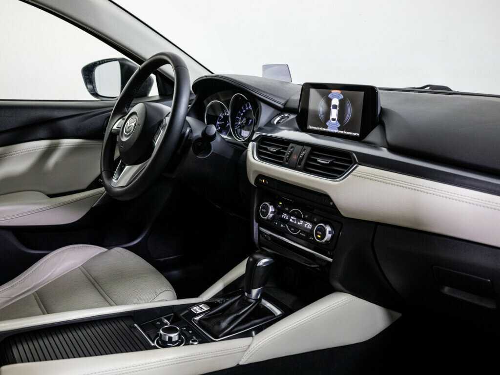 Mazda 6 с пробегом — 2015 год. Фото: #9