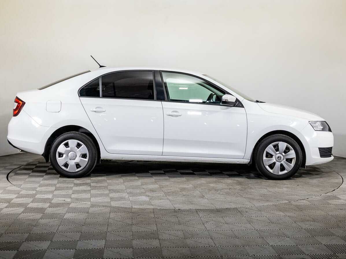 Skoda Rapid с пробегом — 2018 год. Фото: #3