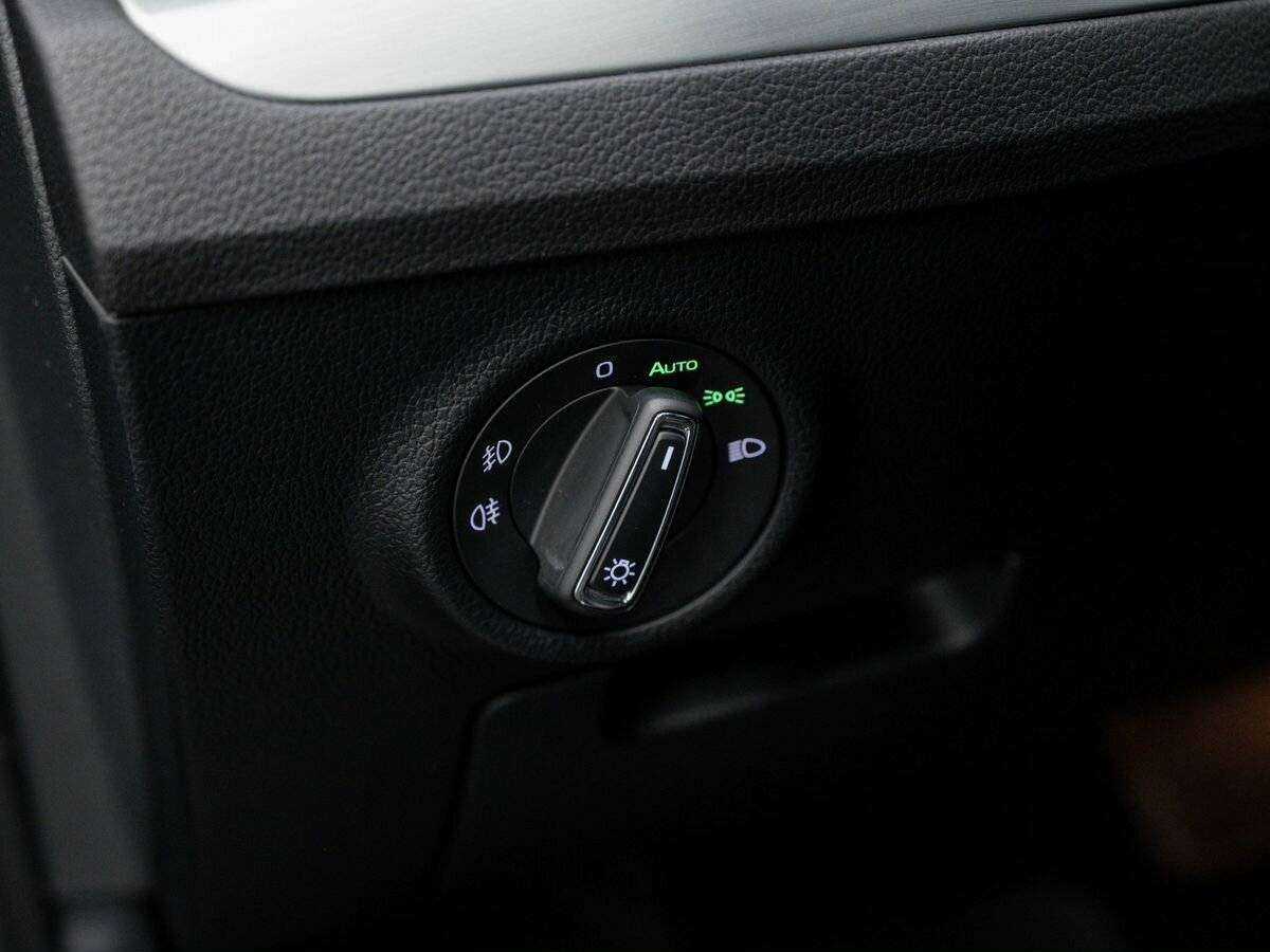 Skoda Superb с пробегом — 2017 год. Фото: #17