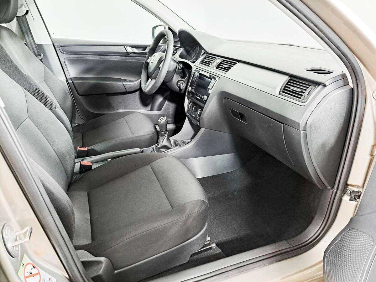 Skoda Rapid с пробегом — 2018 год. Фото: #5