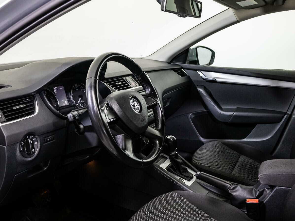 Skoda Octavia с пробегом — 2014 год. Фото: #10