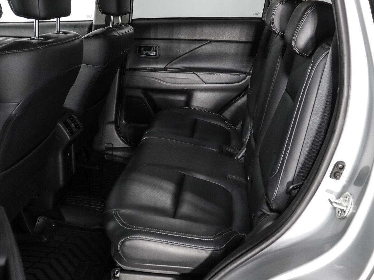 Mitsubishi Outlander с пробегом — 2019 год. Фото: #7