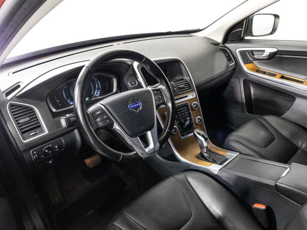 Volvo XC60 с пробегом — 2014 год. Фото: #10