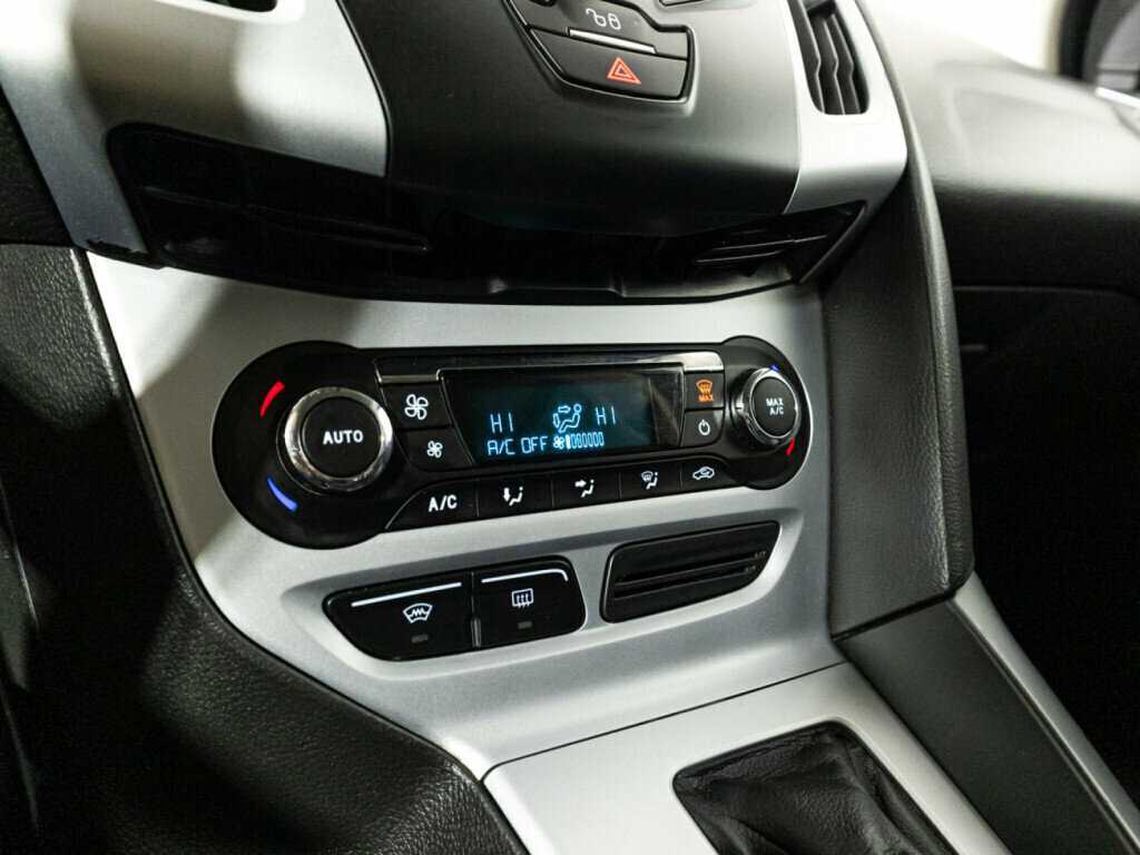 Ford Focus с пробегом — 2014 год. Фото: #14