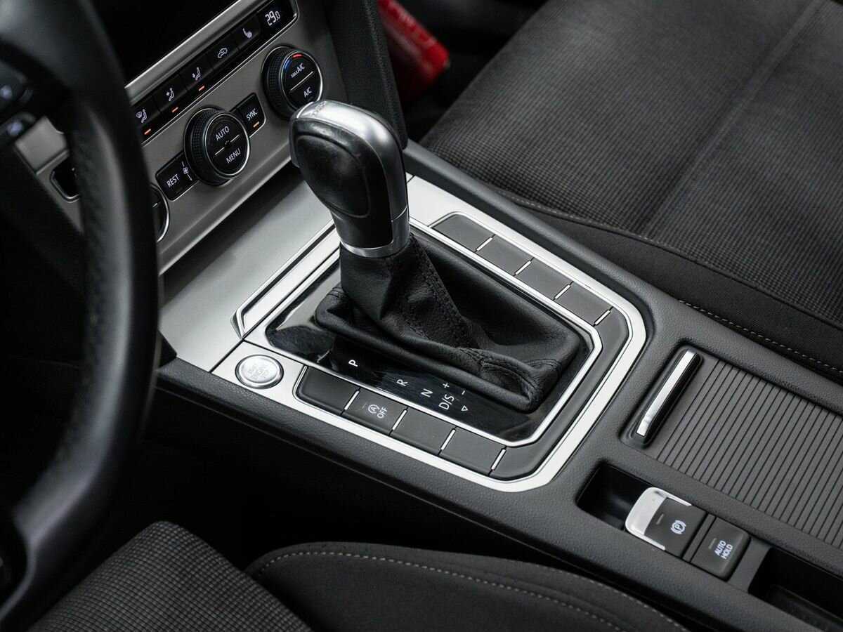 Volkswagen Passat с пробегом — 2018 год. Фото: #15