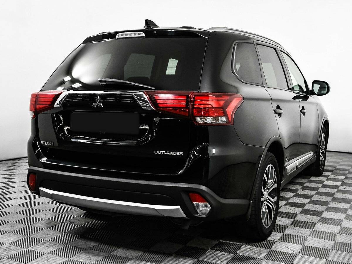 Mitsubishi Outlander с пробегом — 2018 год. Фото: #4