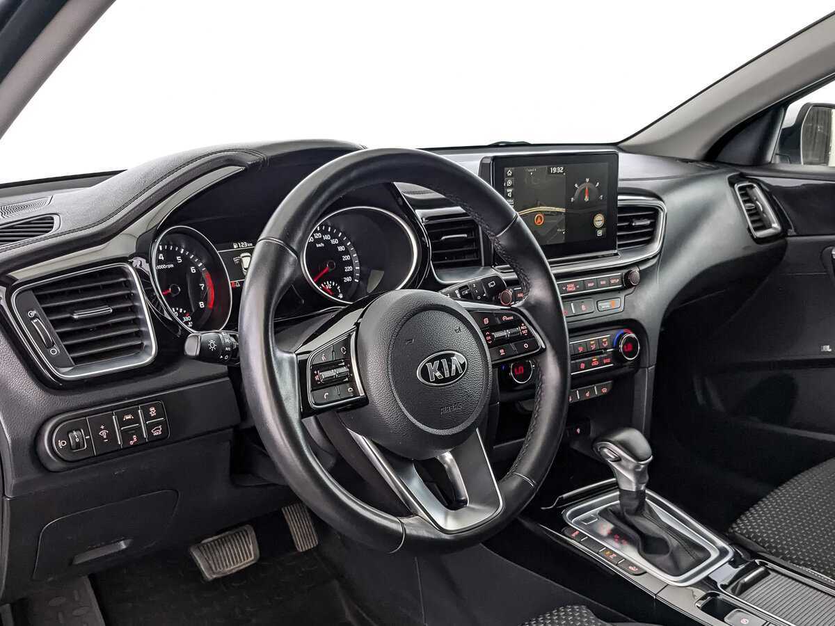 Kia Ceed с пробегом — 2019 год. Фото: #9