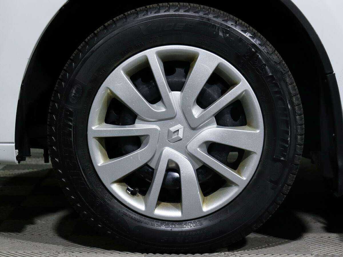 Renault Logan с пробегом — 2020 год. Фото: #14