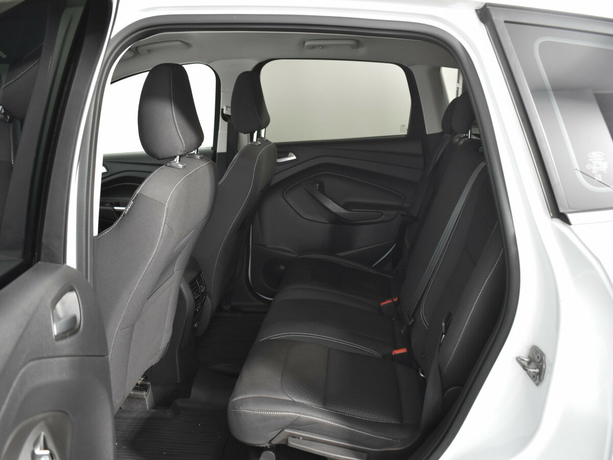 Ford Kuga с пробегом — 2017 год. Фото: #9