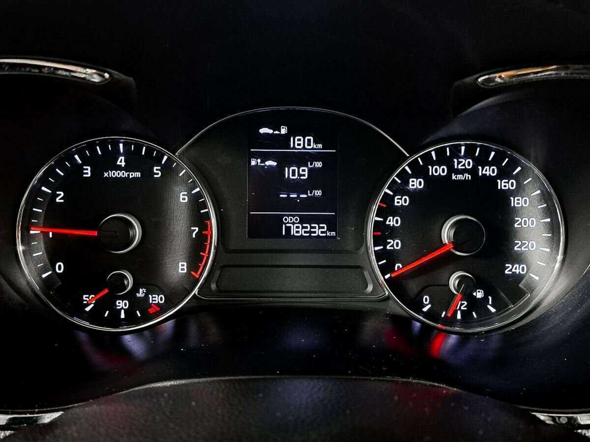 Kia Cerato с пробегом — 2013 год. Фото: #8