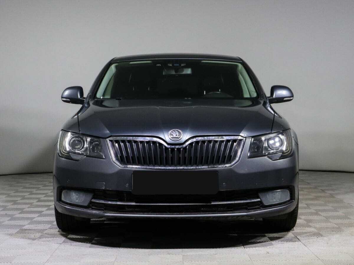 Skoda Superb с пробегом — 2014 год. Фото: #1